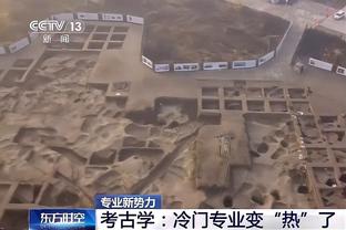 名记：霍勒迪续约前是76人目标 他们能拿出5个选秀权梭哈球星